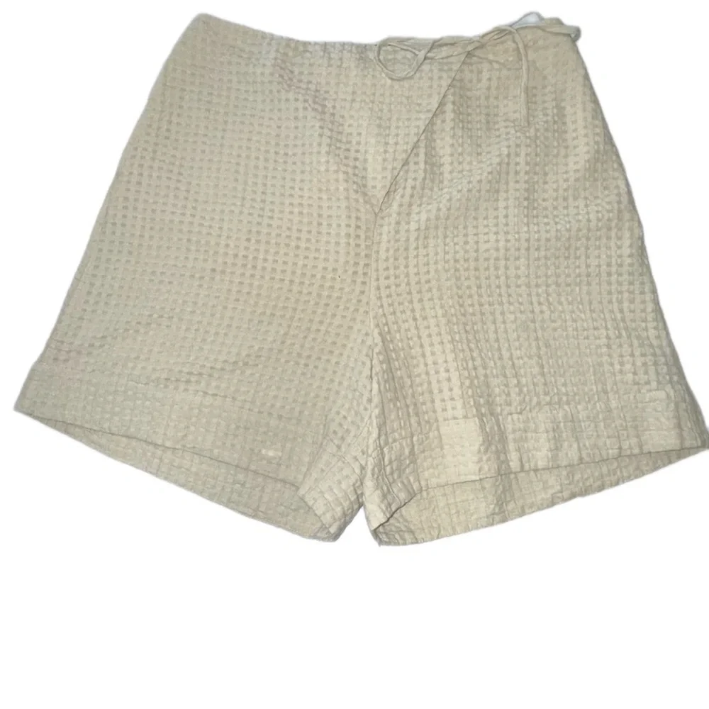 Free People free-est Pucker Check Wrap Shorts Oatmeal 100% Cotton Size L - Picture 4 of 14